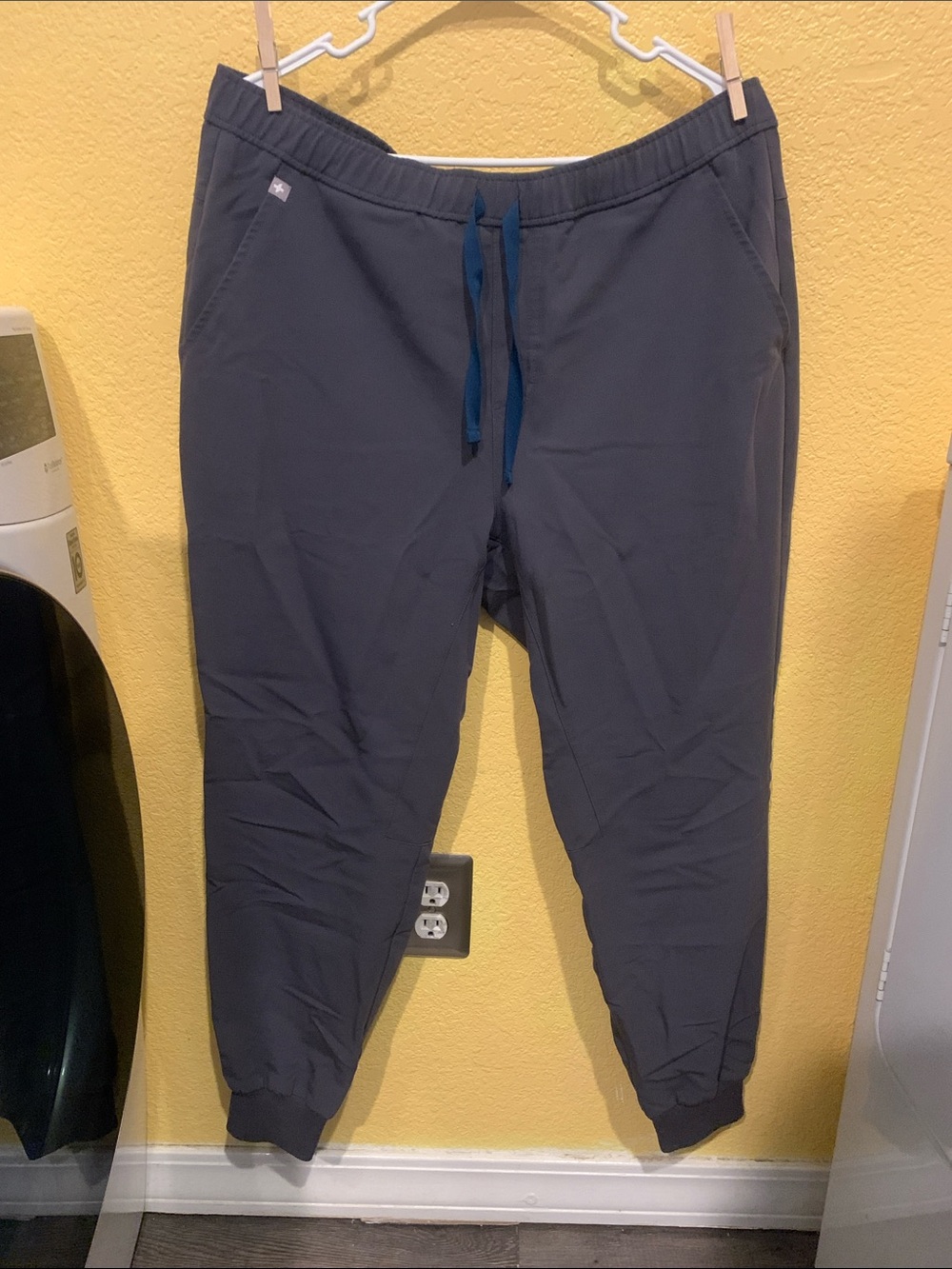 Figs Men's Charcoal Joggers with Blue Drawstring